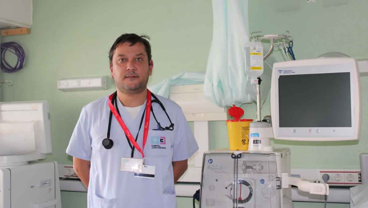 Carlos Fernández, jefe del Servicio de Nefrología y Diálisis del Hospital Ribera Juan Cardona (Foto: Ribera)