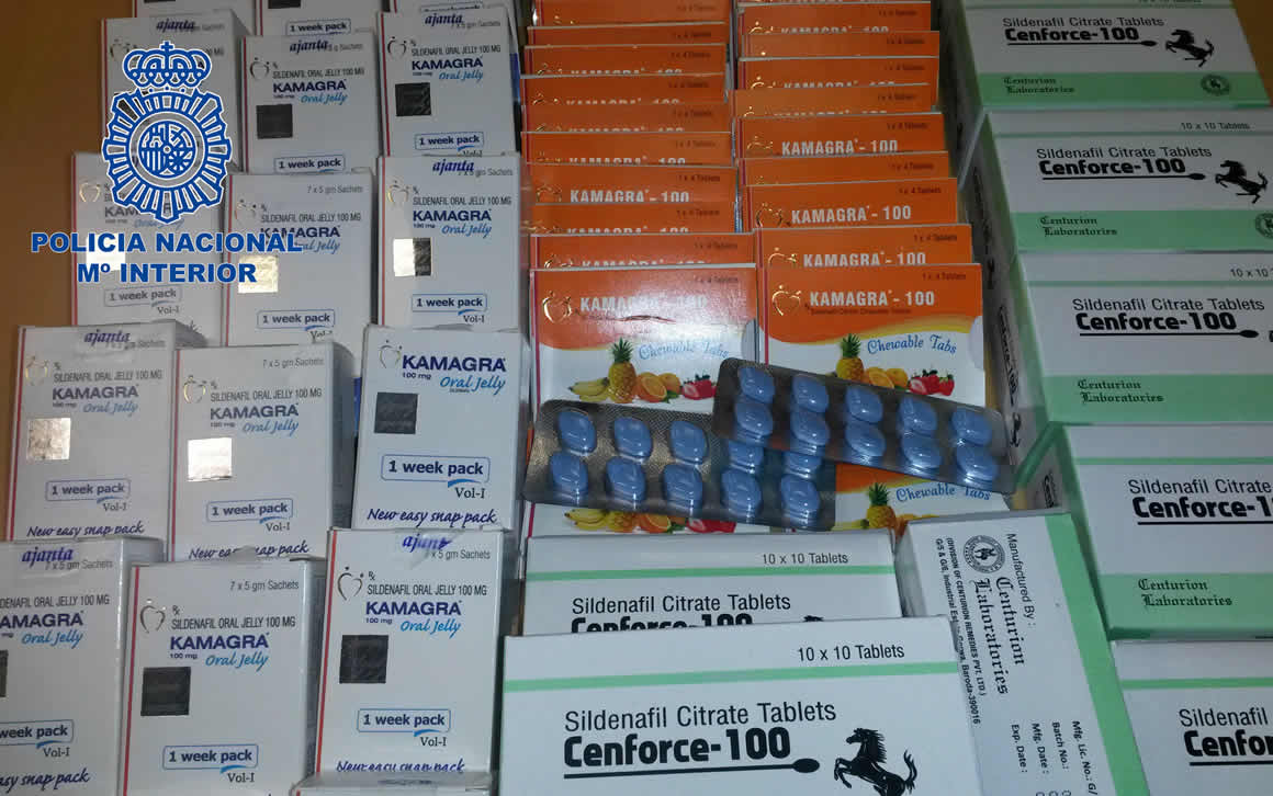 Algunos de los medicamentos intervenidos por los agentes de la Policía Nacional.