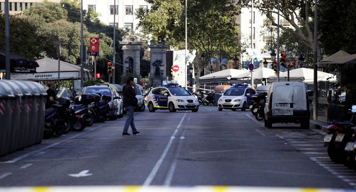 Confirman 13 muertos y un centenar de heridos en el atentado de Las Ramblas de Barcelona