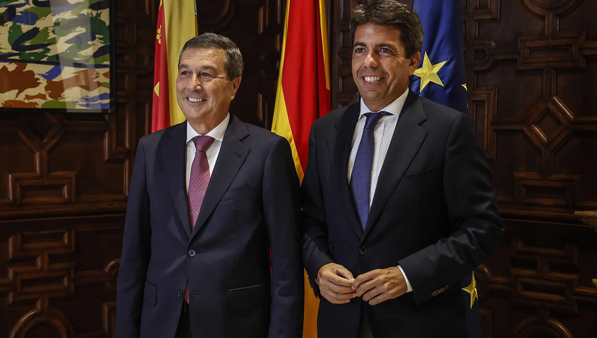 El nuevo consejero de Sanidad, Marciano Gómez y Carlos Mazón, presidente de la Generalitat. Foto:  (Rober Solsona/Europa Press)