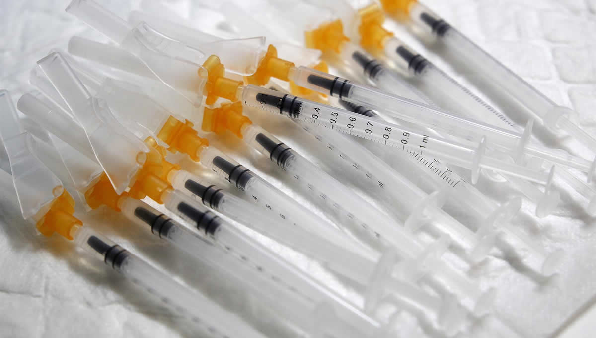 Varias jeringuillas con dosis de la vacuna contra el Covid 19 (Foto. Isaac Buj - Europa Press)