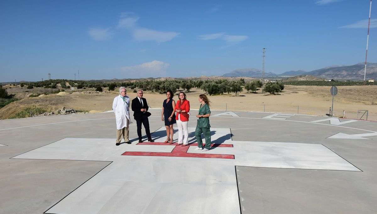Visita de la consejera de Salud y Consumo al nuevo helipuerto del Hospital Universitario de Jaén (Foto: Junta de Andalucía)