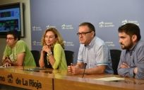 La consejera de Salud de La Rioja, María Martín, junto a los investigadores autores del estudio