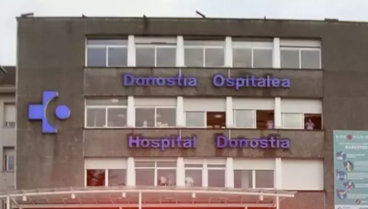Fachada del Hospital de Donostia de San Sebastián. (EP)