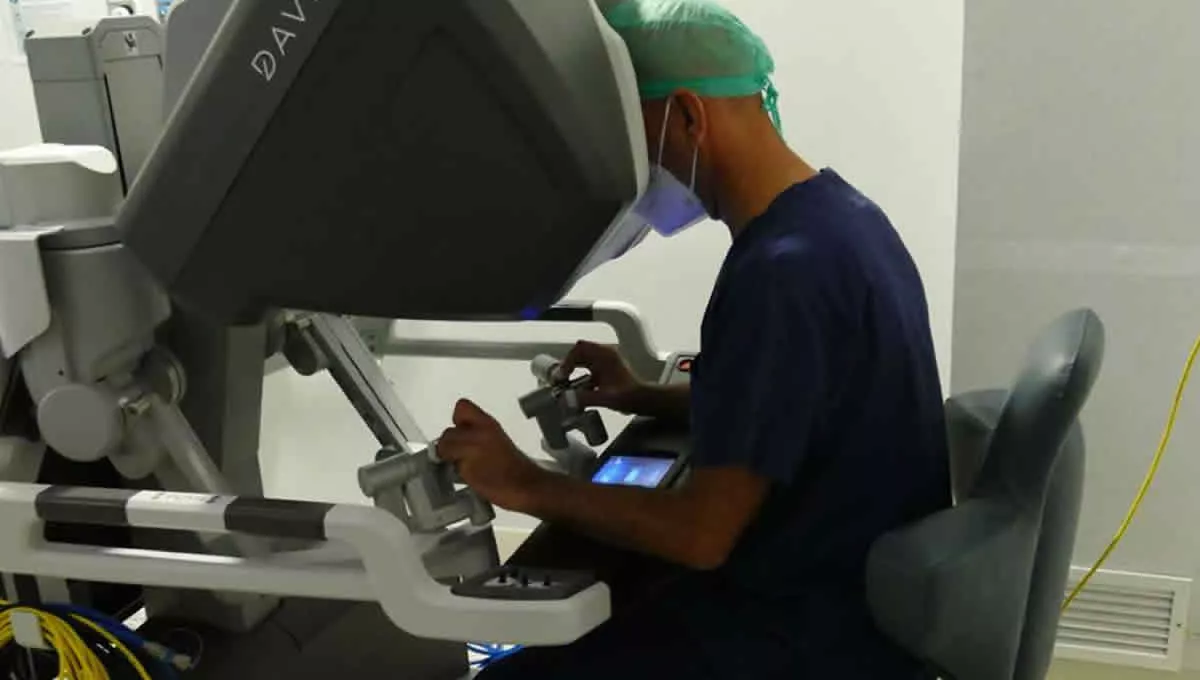 Robot quirúrgico Da Vinci instalado en el Hospital Universitario Ruber Juan Bravo (Foto: Quirón Salud)