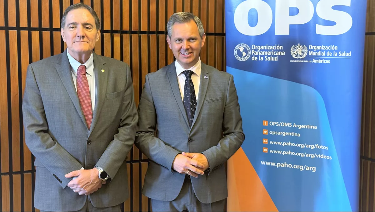 José Miñones, ministro de Sanidad en funciones, con el director de la Organización Panamericana de la Salud (OPS), Jarbas Barbosa (Foto: Ministerio de Sanidad)