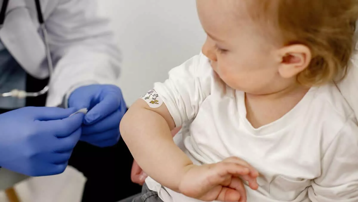 Vacunación en niños (Foto: Freepik)