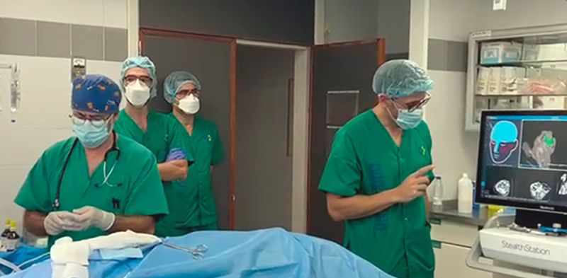 La intervención quirúrgica sobre el modelo animal realizada en el Hospital Dr. Negrín (Foto. Universidad de La Laguna)