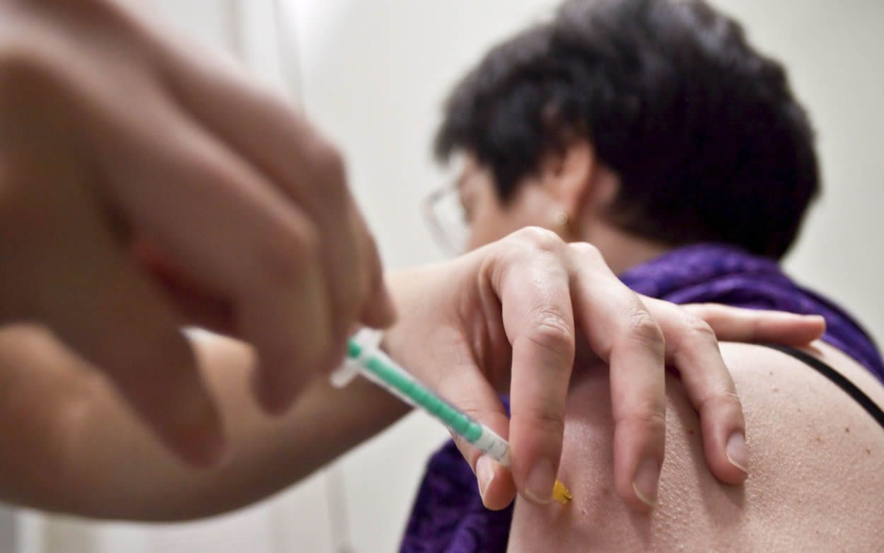 Varias CC.AA. iniciarán en las próximas semanas sus campañas de vacunación contra la gripe.