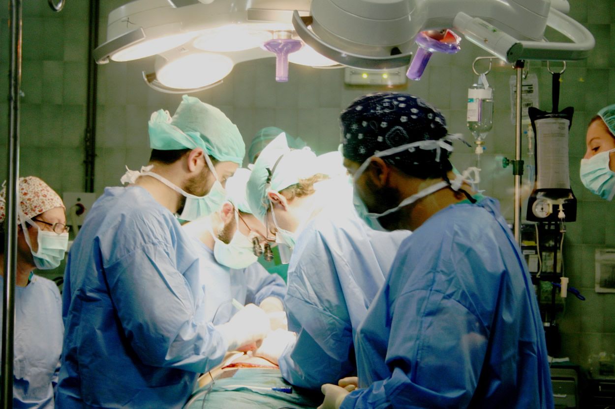 Intervención de cirugía de mama en el Hospital Virgen Macarena de Sevilla