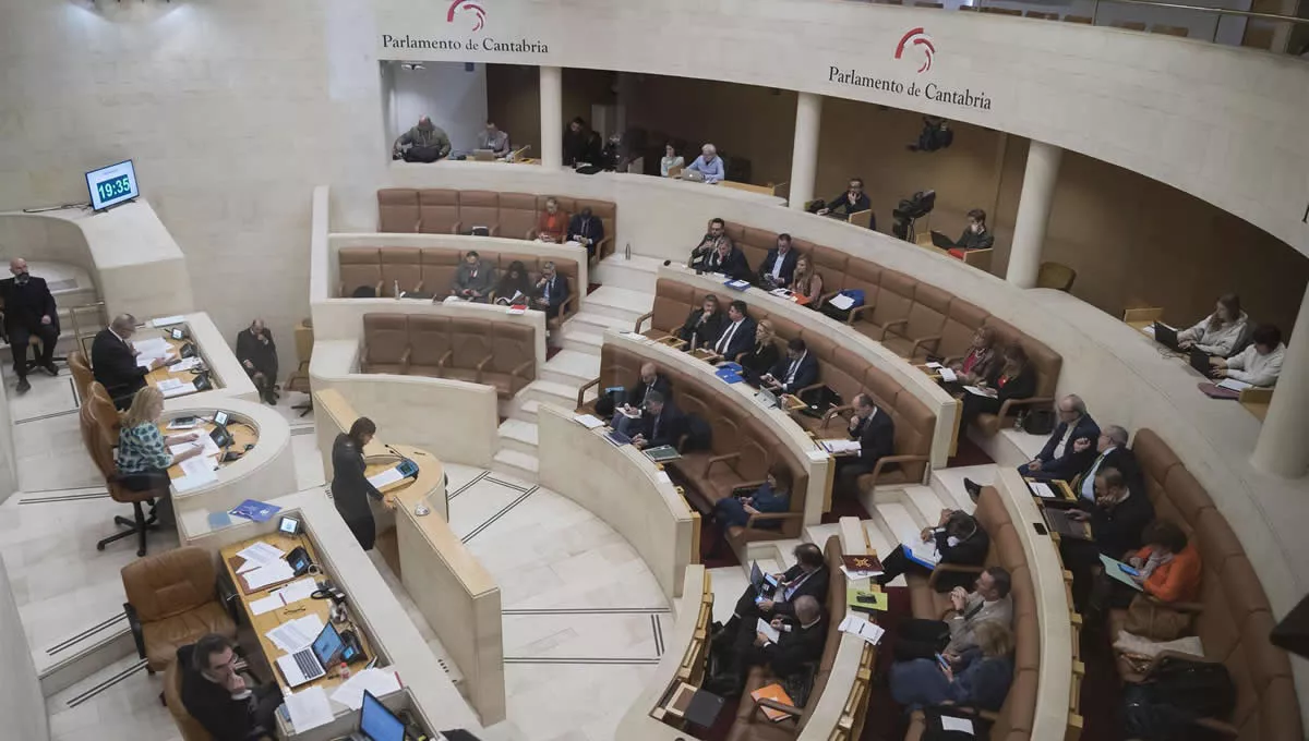 Pleno del Parlamento de Cantabria (Foto: Joaquín Gómez Sastre/Parlamento de Cantabria/EuropaPress)