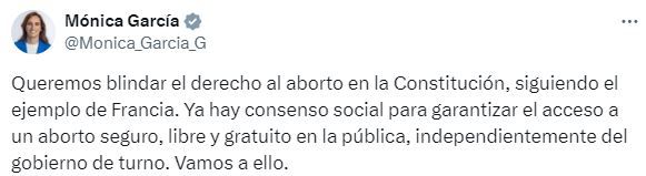 Mónica García en Twitter sobre el embarazo