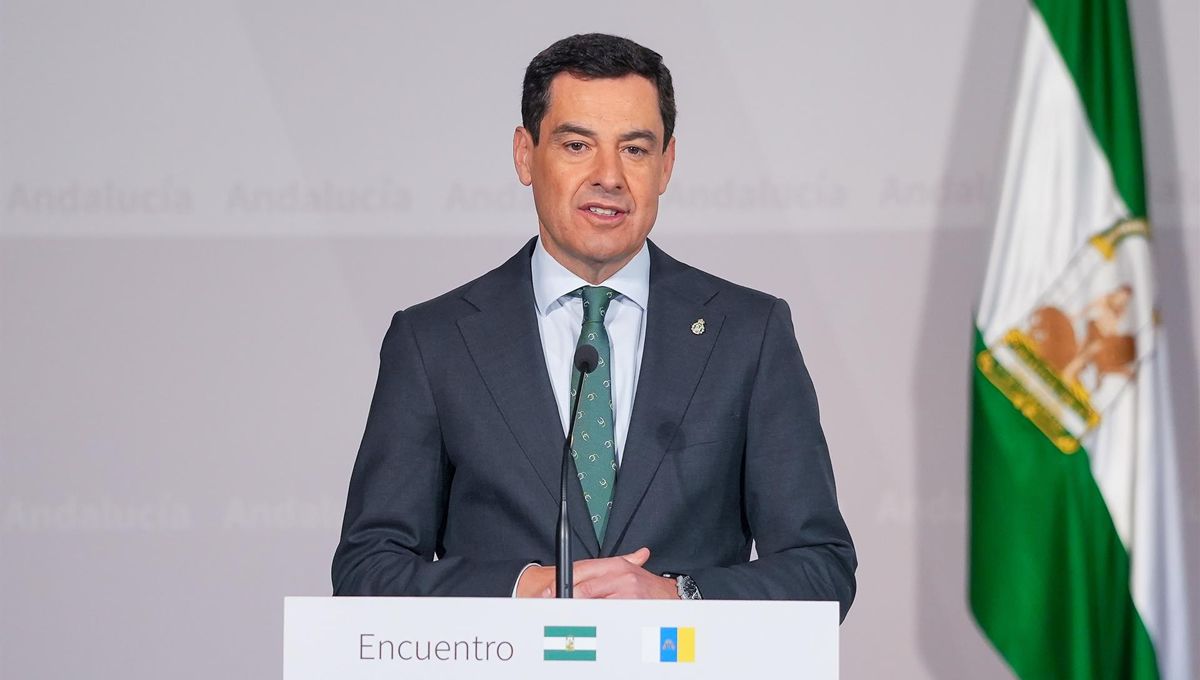 El presidente de la Junta de Andalucía, Juanma Moreno, comparece ante la crisis de las fresas con hepatitis A (Foto. EP)