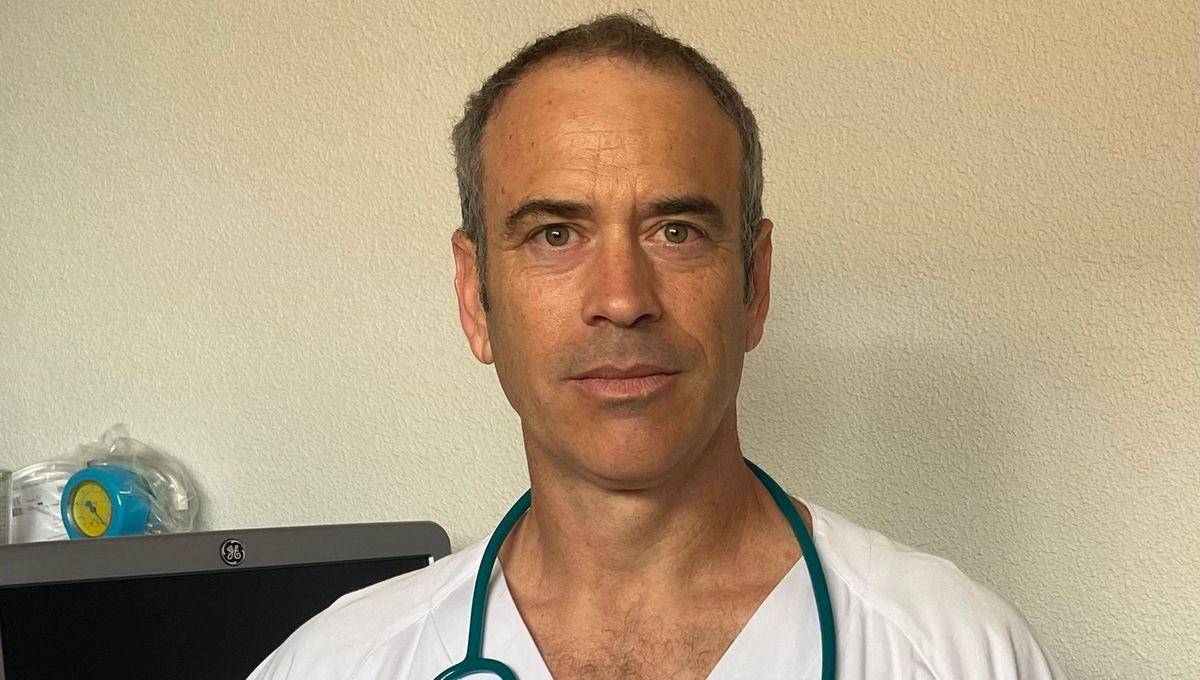 Dr. Brian Vila, nuemólogo del Hospital Marina Baixa y experto en poliposis nasal (Foto. Cedida)