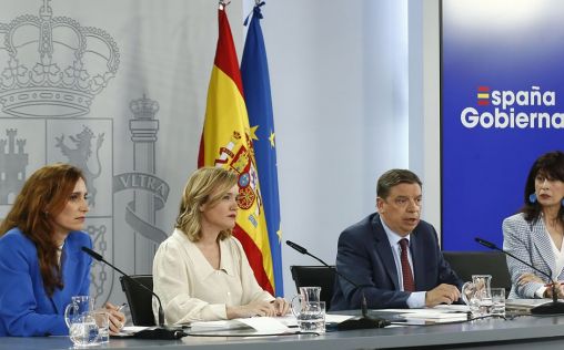 Mónica García: "Hay que volver a regular las listas de espera, ya que el RD actual es obsoleto"