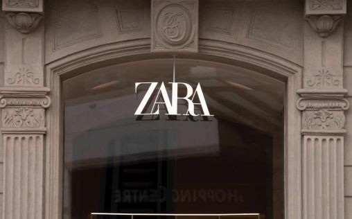 Un juzgado reconoce como enfermedad profesional una patología en un hombre de una vendedora de Zara