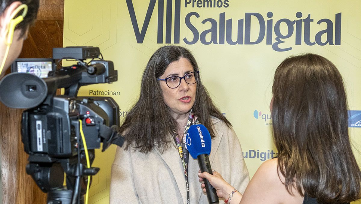 Rosa Pérez, directora general de Osakidetza, en los micrófonos de ConSalud TV (foto: Óscar Frutos)