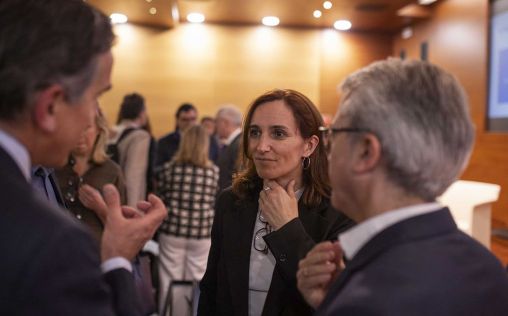 Mónica García aboga por un "liderazgo público" en la industria farmacéutica española