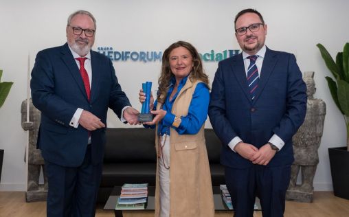 Gotzone Sagardui, orgullosa por las distinciones a la Sanidad vasca del Grupo Mediforum