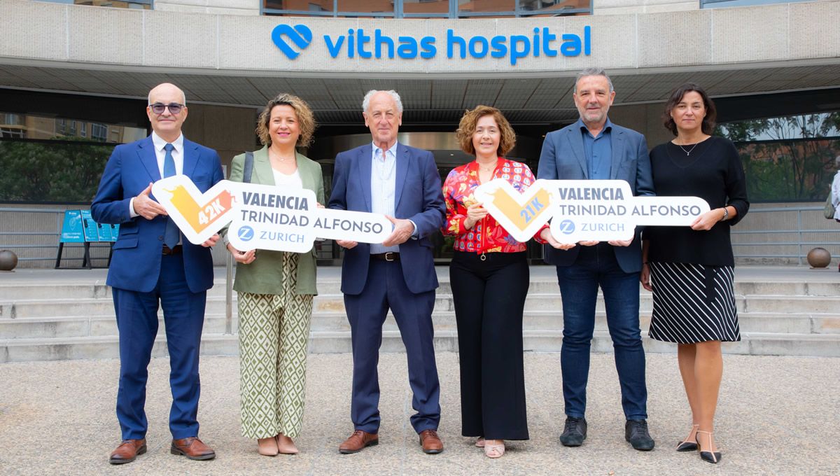 Firma del acuerdo entre los hospitales Vithas y Maratón de Valencia (Foto: Vithas)