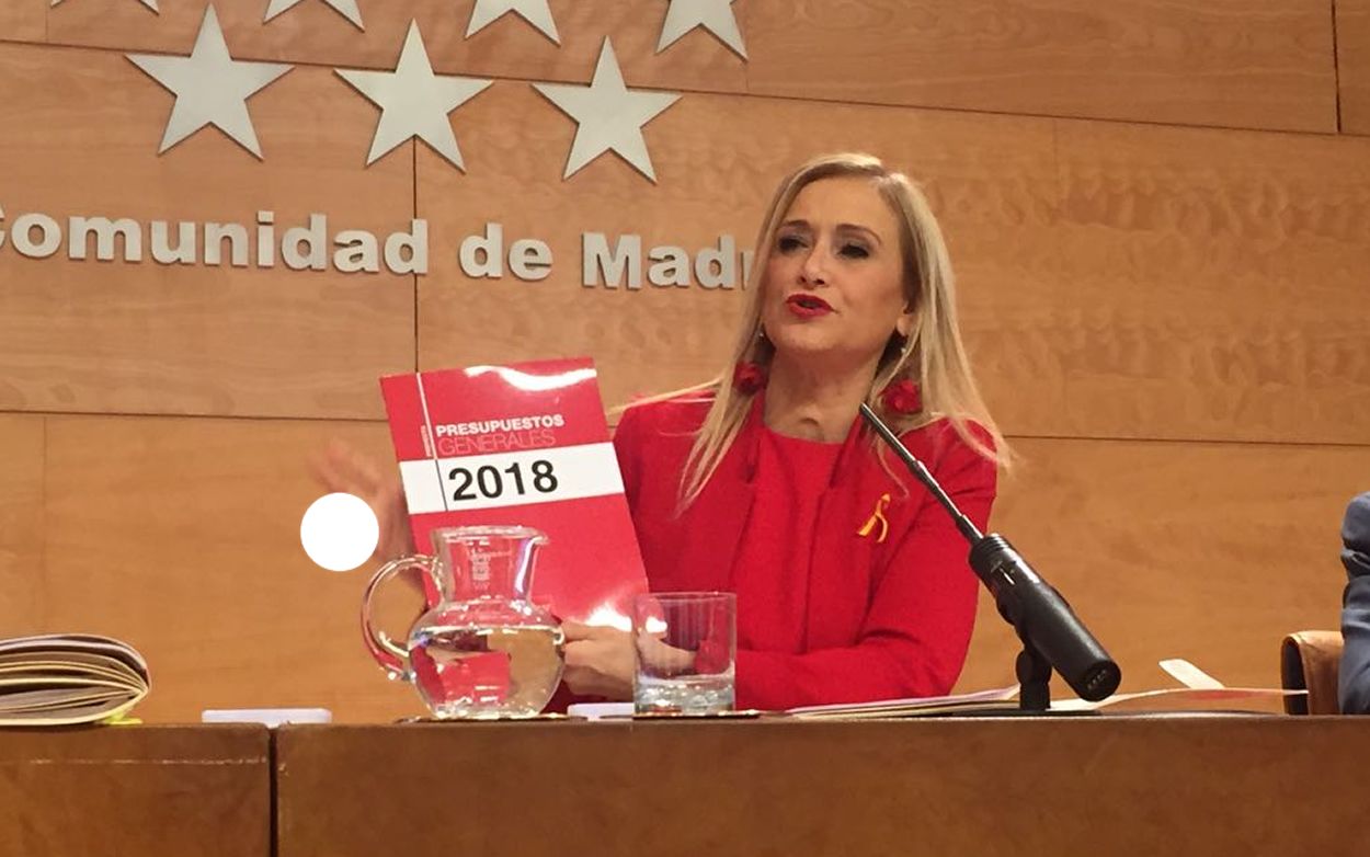 Cristina Cifuentes, presidenta de la Comunidad de Madrid, presentando el proyecto de presupuestos.