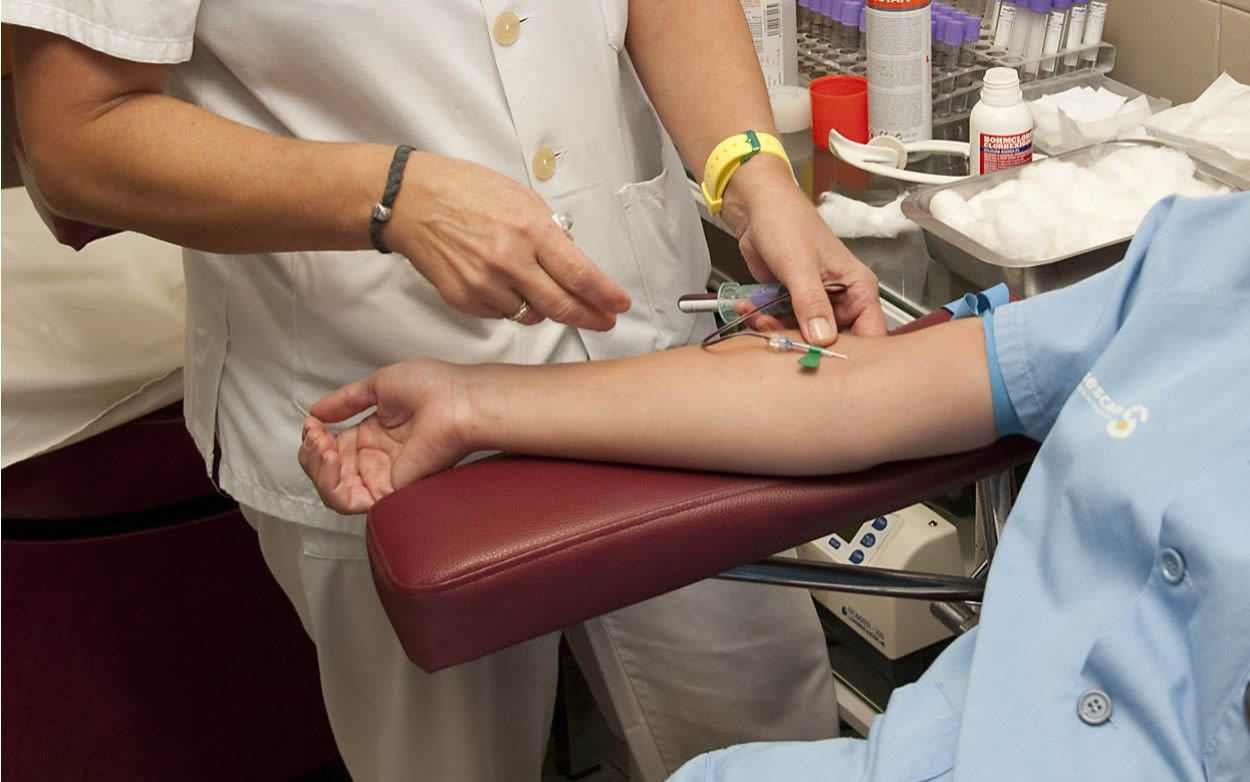 El proceso más habitual para donar médula es muy parecido a la extracción de sangre