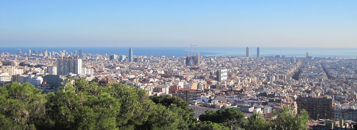 Vista de la ciudad de Barcelona, con la Torre Glories como posible futura sede de la EMA.