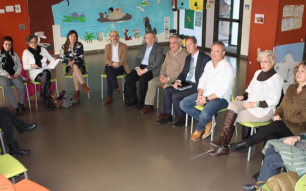 Encuentro entre el Ejecutivo de La Rioja y los miembros de la Asociación Riojana de Enfermedades Raras