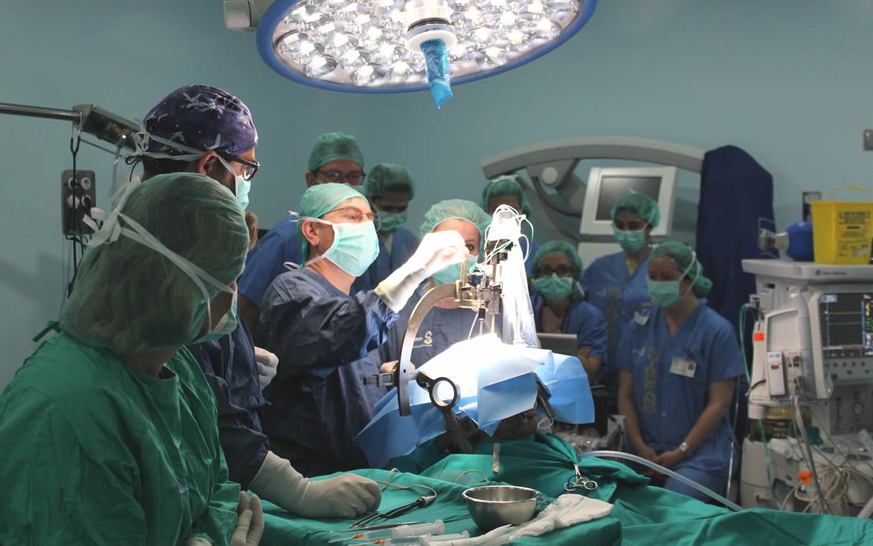 El Complejo Hospitalario Universitario de Albacete es centro de referencia regional para el abordaje quirúrgico de esta patología