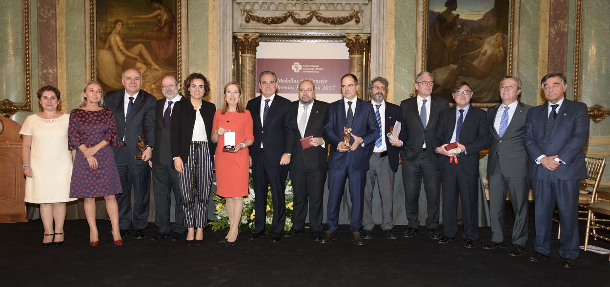 Los galardonados con los Premios Panorama y las Medallas del Consejo a los mejores medicamentos del año.