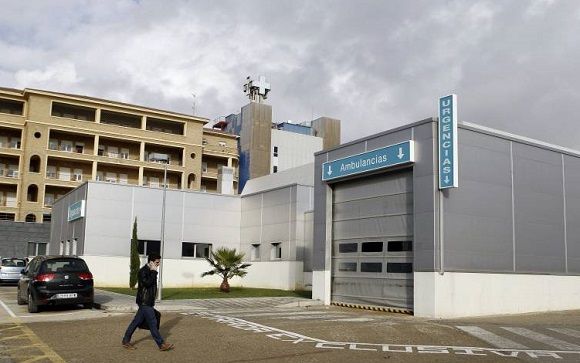 Una nube de cloro obliga a evacuar a 60 personas en el Hospital Royo Villanova