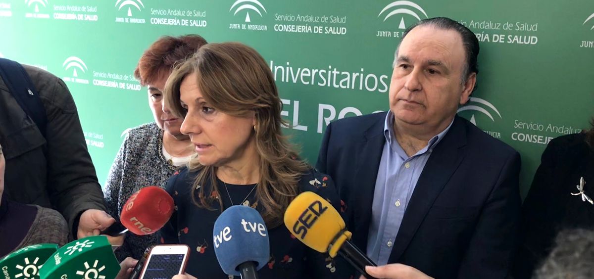 Marina Álvarez, consejera de Salud de Andalucía, junto a Francisca Antón, directora gerente del SAS, y Luis Jiménez, director del Plan Andaluz de Urgencias y Emergencias.