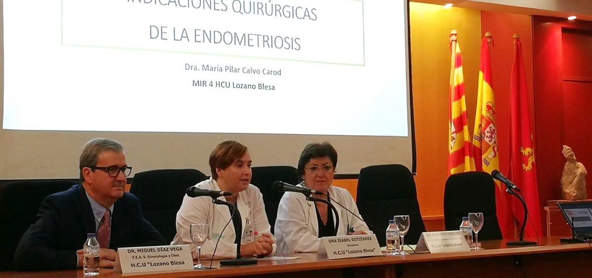 De izquierda a derecha: el doctor Miguel Díaz, la doctora Isabel Gutiérrez y la doctora Pérez Hiraldo