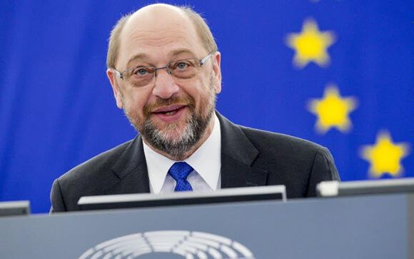 El presidente del Parlamento europeo, Martin Schulz, durante el pleno de la Eurocámara en el que se ha tratado el asunto de la talidomida