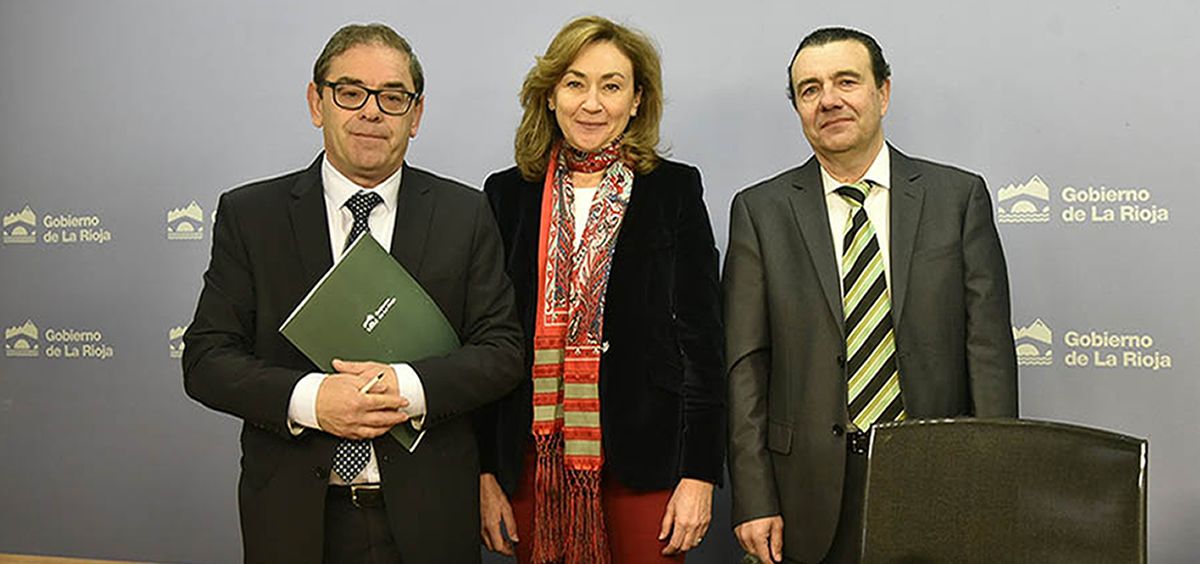 María Martín, la consejera de Salud, Javier Aparicio, director gerente de la Fundación Rioja Salud y José Miguel Acítores, director del Área de Salud