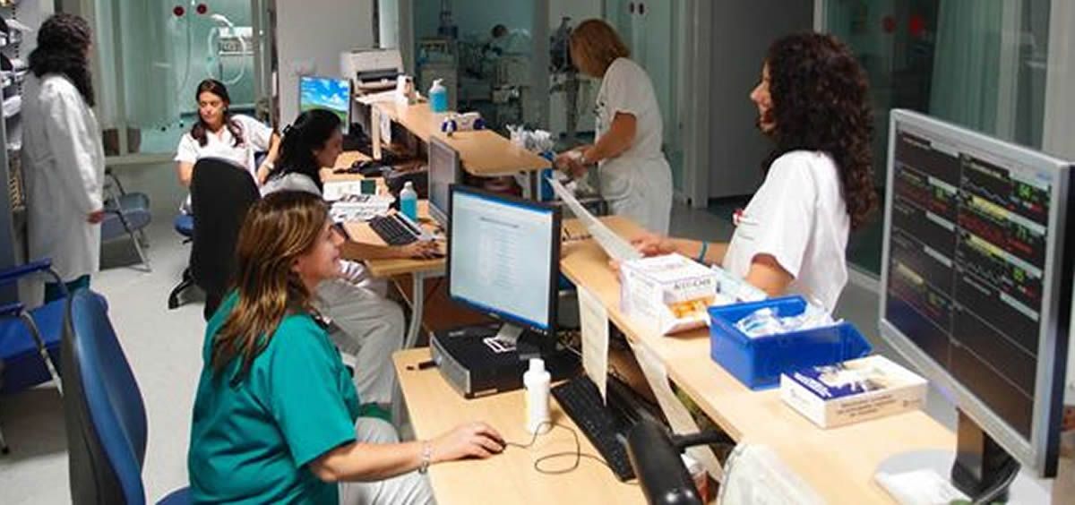 Canarias pretende crear 2.000 puestos de trabajo para profesionales del Servicio Canario de la Salud  que lleven varios años enlazando contratos de servicios extraordinarios o de sustitución