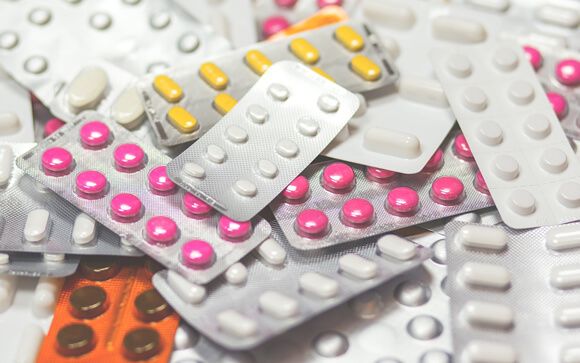 Sanidad aprueba en noviembre nuevas indicaciones de cinco fármacos