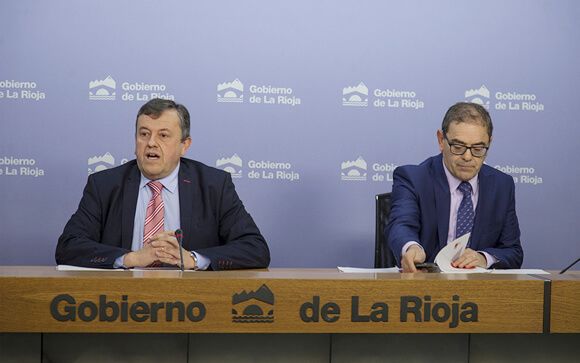 Juan Ramón Rábade (izq.), director del Área de Salud de La Rioja, junto con José Miguel Acítores (der.), director de Atención Especializada.