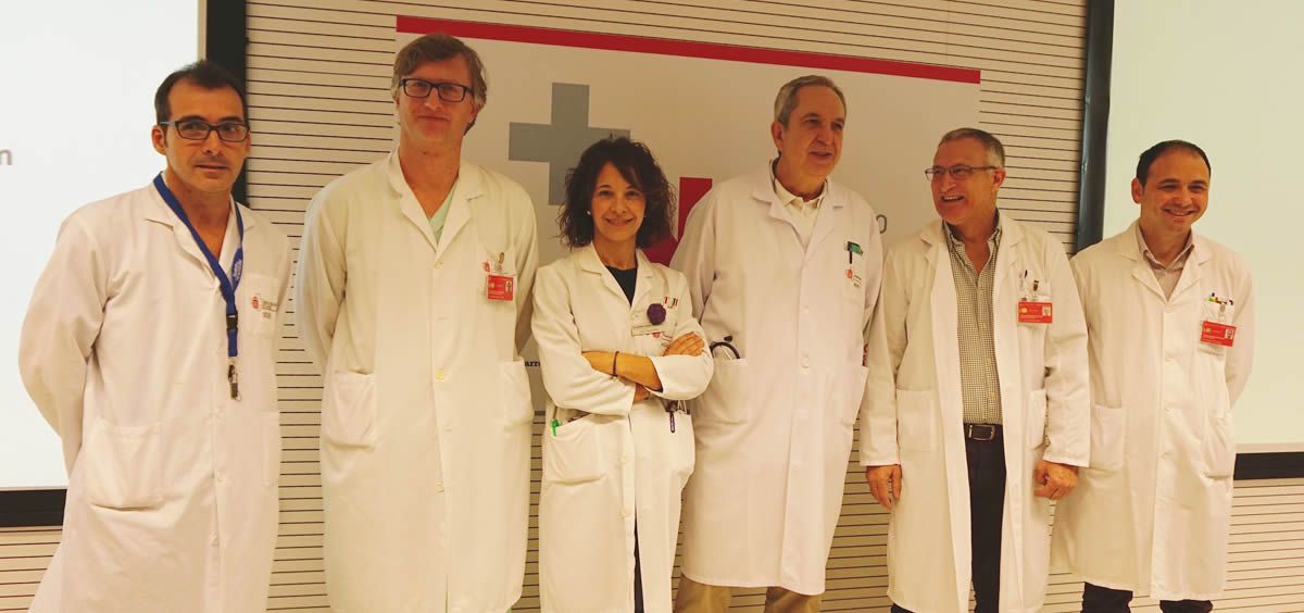 De izquierda a derecha: Los doctores Ignacio Fernández Urién, Juan José Vila, Cristina Rodríguez, José Manuel Zozaya, Tomás Belzunegui y Oscar Nantes
