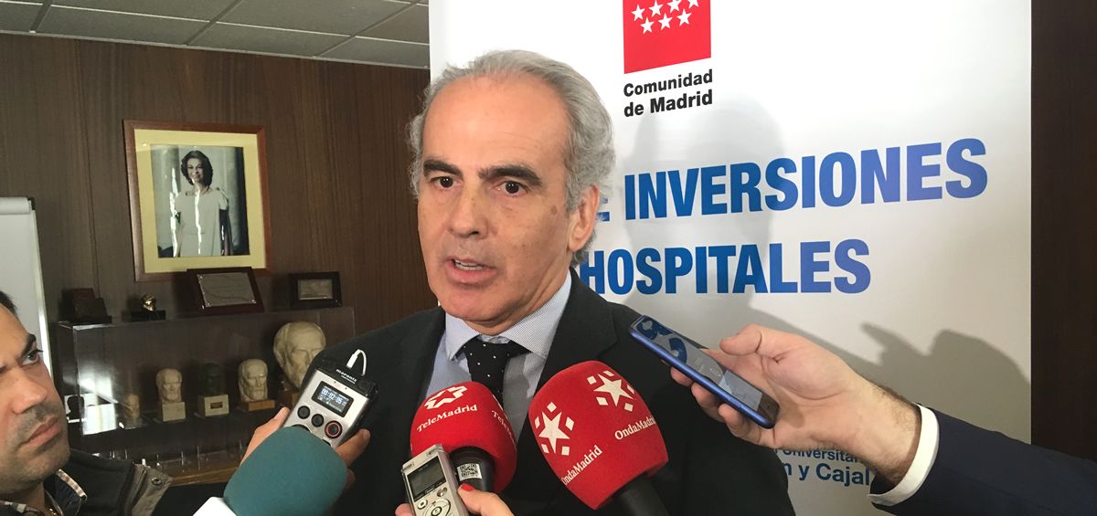 Enrique Ruiz Escudero, consejero de Sanidad de la Comunidad de Madrid, durante la presentación del Plan de Inversiones en Hospitales.