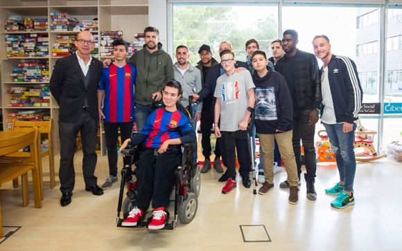 El Barça sorprende a los niños ingresados en los distintos hospitales de Barcelona