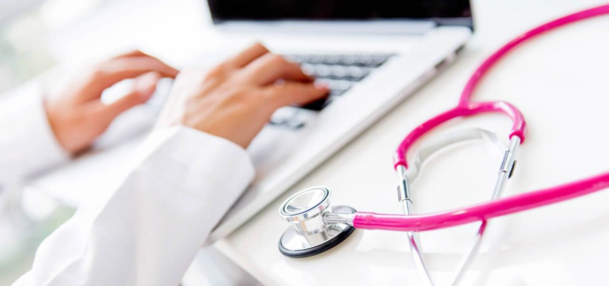 Los servicios autonómicos de Salud y Sanidad actualizan permanentemente una base de datos central de referencias de pacientes