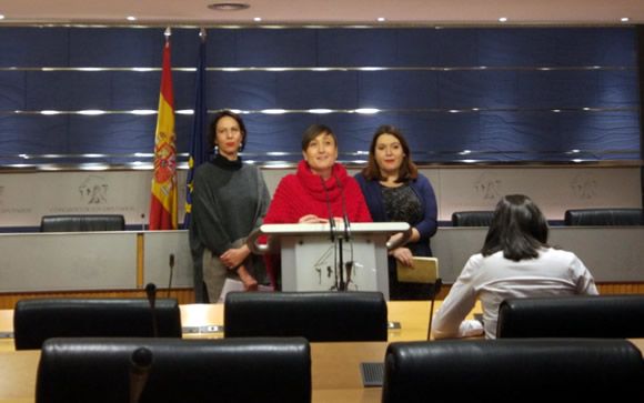 Eva García Sempere, Marta Sibina y Ángela Rodríguez, diputadas de Unidos Podemos.