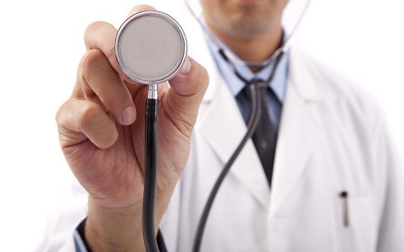Sólo el 50% de los médicos del sistema público de salud tienen plaza fija