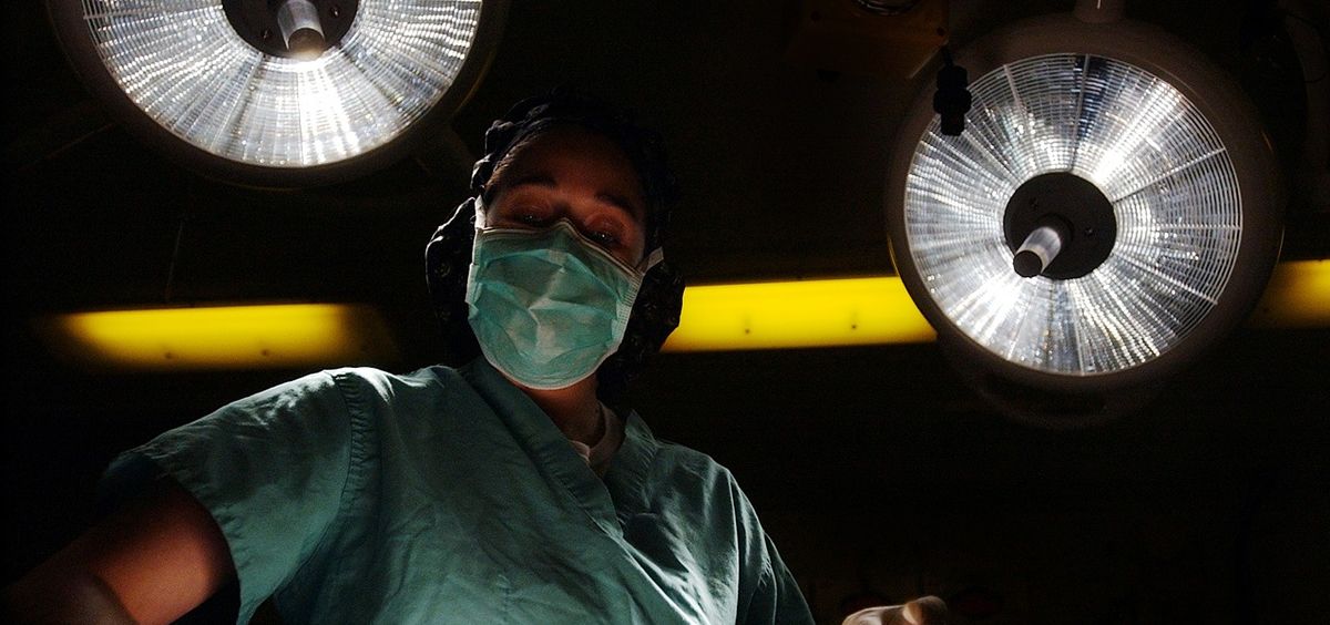 Los expertos alertan de que muchos trasplantes capilares en Turquía no se realizan en quirófanos apropiados