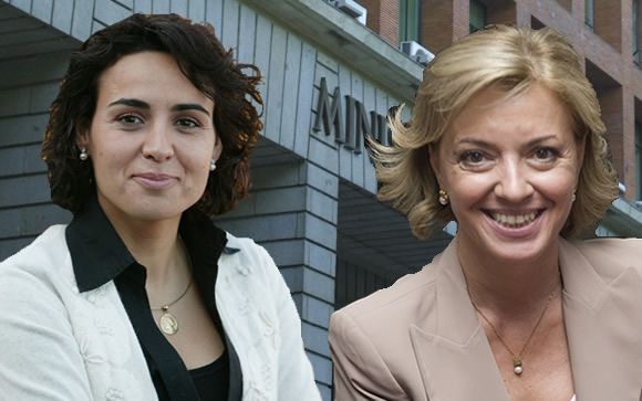 La ministra de Sanidad, Dolors Montserrat (izquierda) y la presidenta de la Sociedad Española de Nefrología, María Dolores del Pino (derecha). 