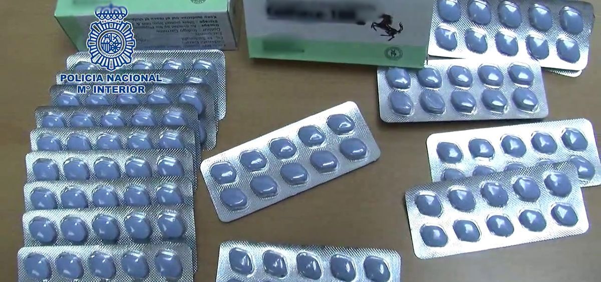 Algunos medicamentos incautados por la Policía Nacional en una de sus operaciones contra la venta ilegal de fármacos