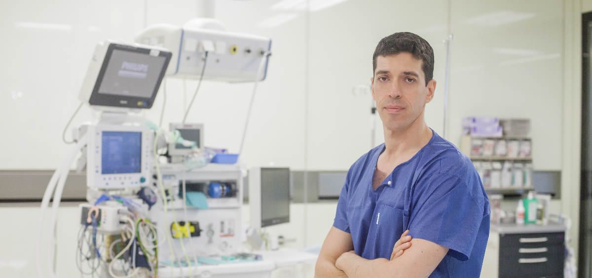 El doctor Gonzalo Samitier, traumatólogo jefe de la Unidad de Miembro Superior y experto en cirugía de hombro, rodilla y artroscopia del Hospital General de Villalba