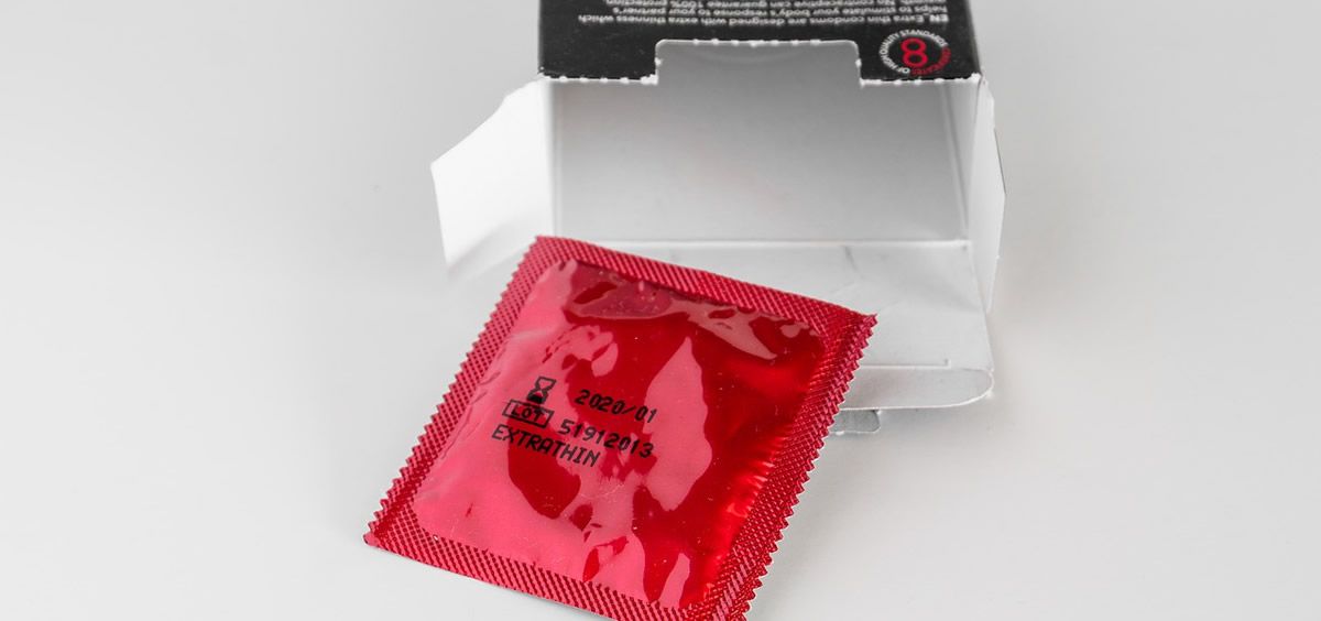 El decálogo de la sociedad científica se centra en promover el uso del preservativo cómo único método de prevención frente a algunas de las ETS más frecuentes