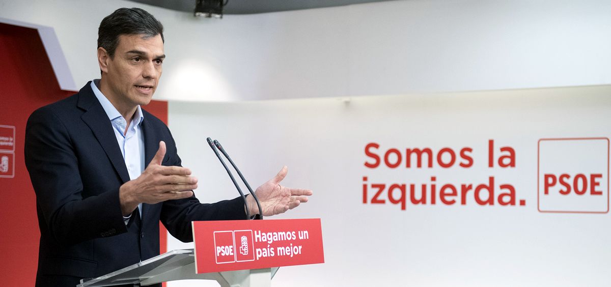 Pedro Sánchez, secretario general del PSOE, explicando el documento alternativo a los PGE para 2018.